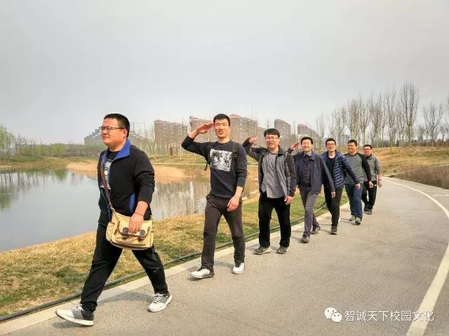 2017，我们昂首阔步向前行