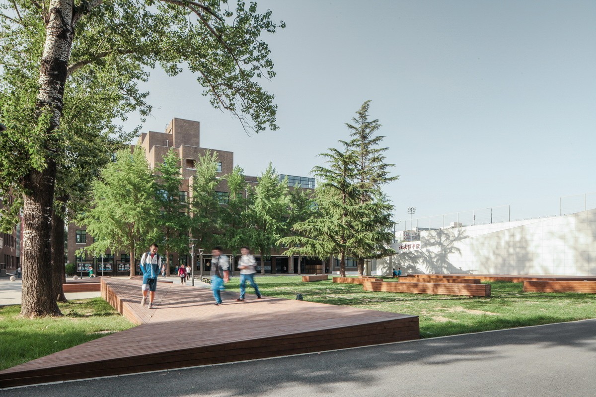 学校景观改造设计后新增的行走空间